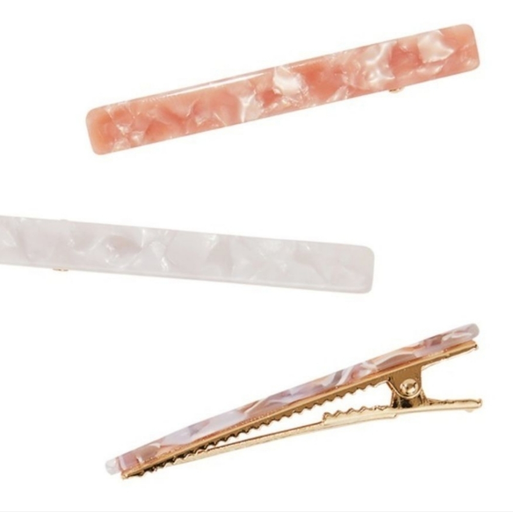 2/$35! 8 Other‎ Reasons Runway Clip Trio